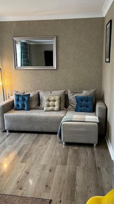 Cheerful 3 Bedroom Townhouse With Free Parking. Billericay Exteriör bild